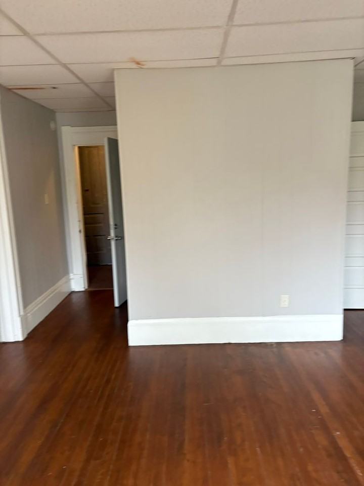 225 Allen St #4 - Photo 2 of 6