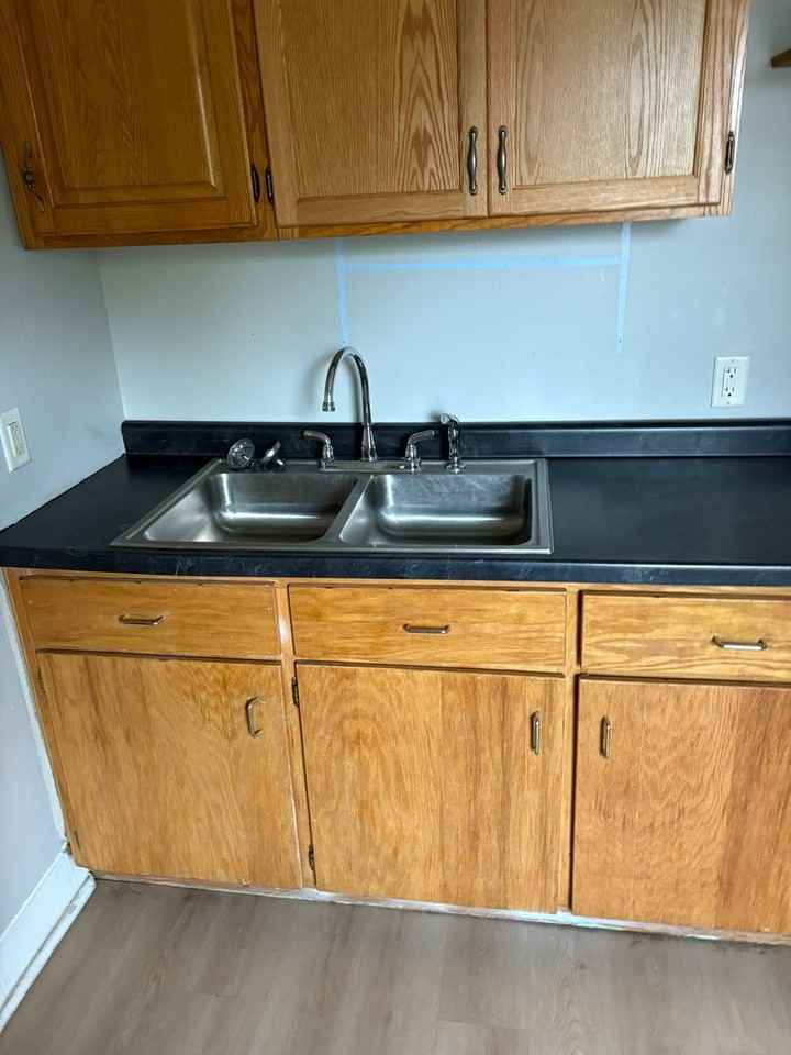 225 Allen St #4 - Photo 5 of 6