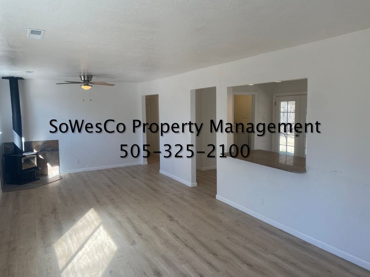 110 E Oak St - Photo 2 of 14