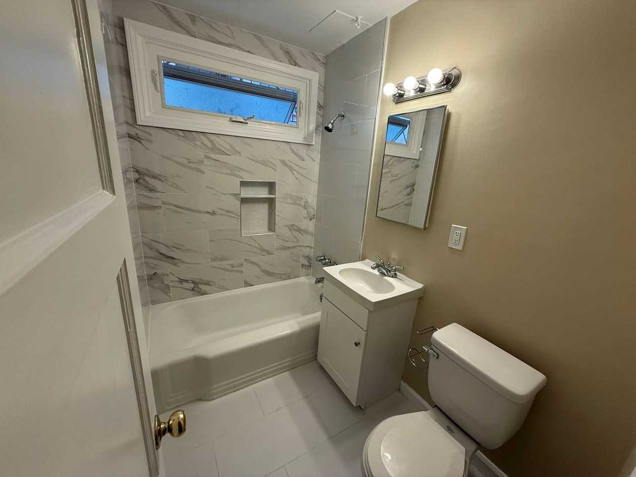 14259 Dickens St - Photo 3 of 10