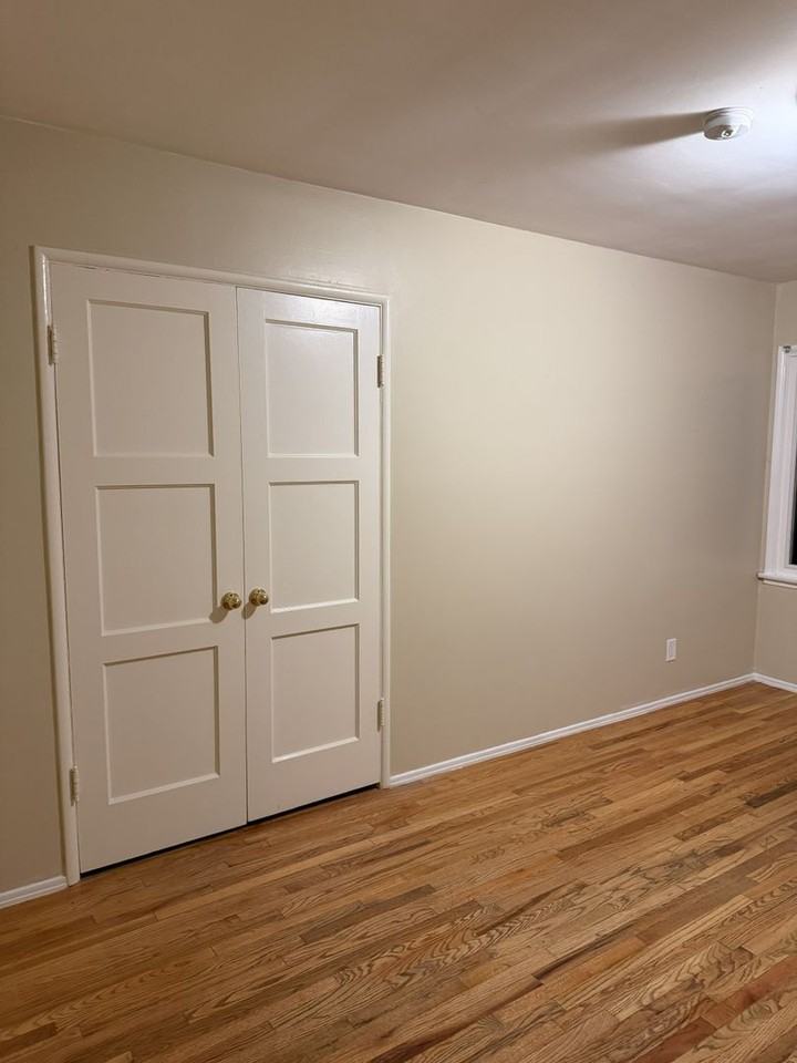 14259 Dickens St - Photo 5 of 10