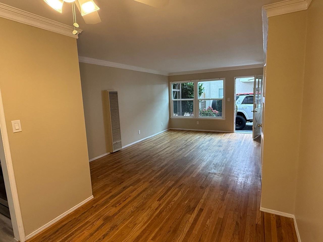 14259 Dickens St - Photo 6 of 10