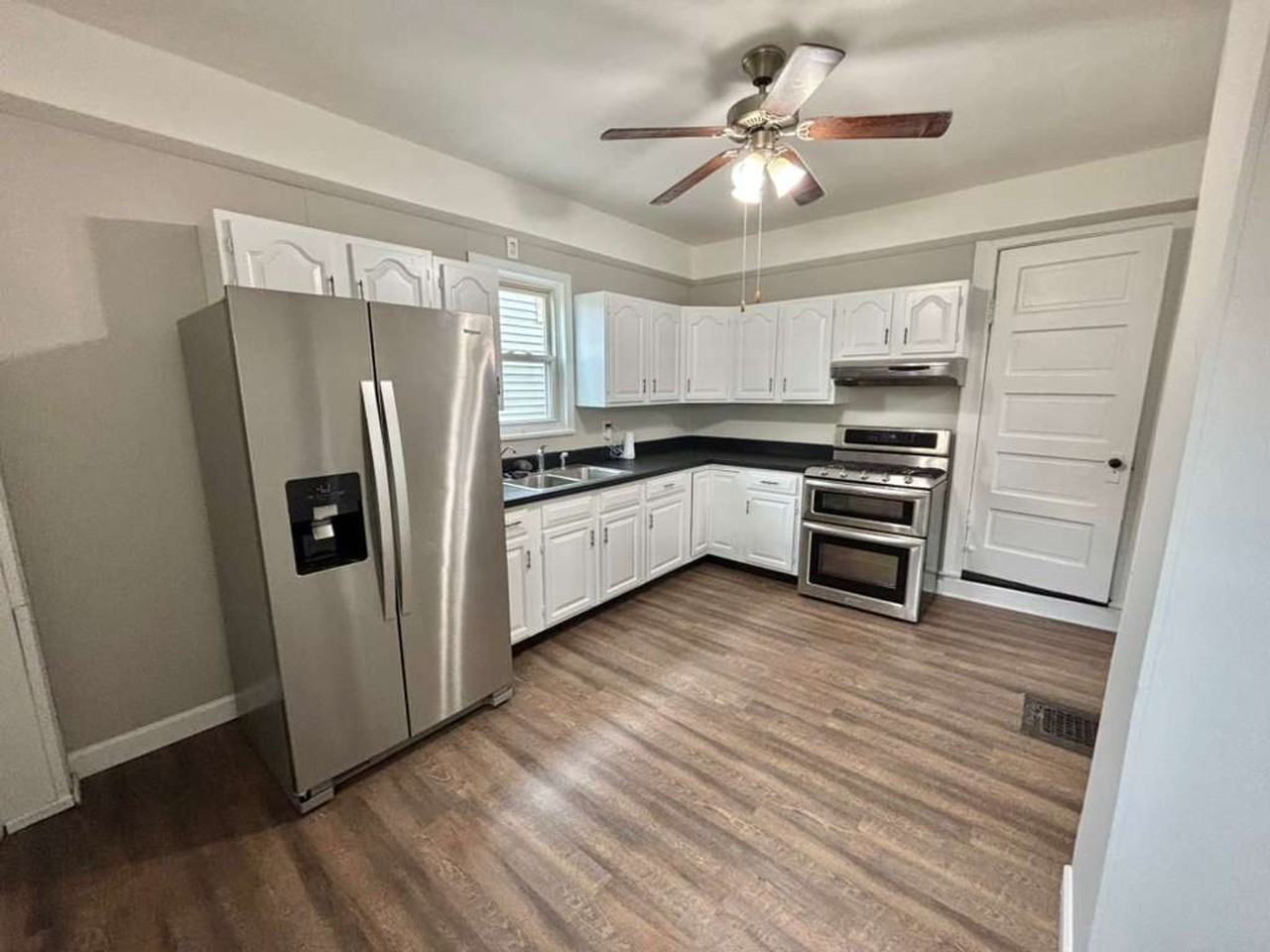 6407 Dibble Ave - Photo 2 of 29