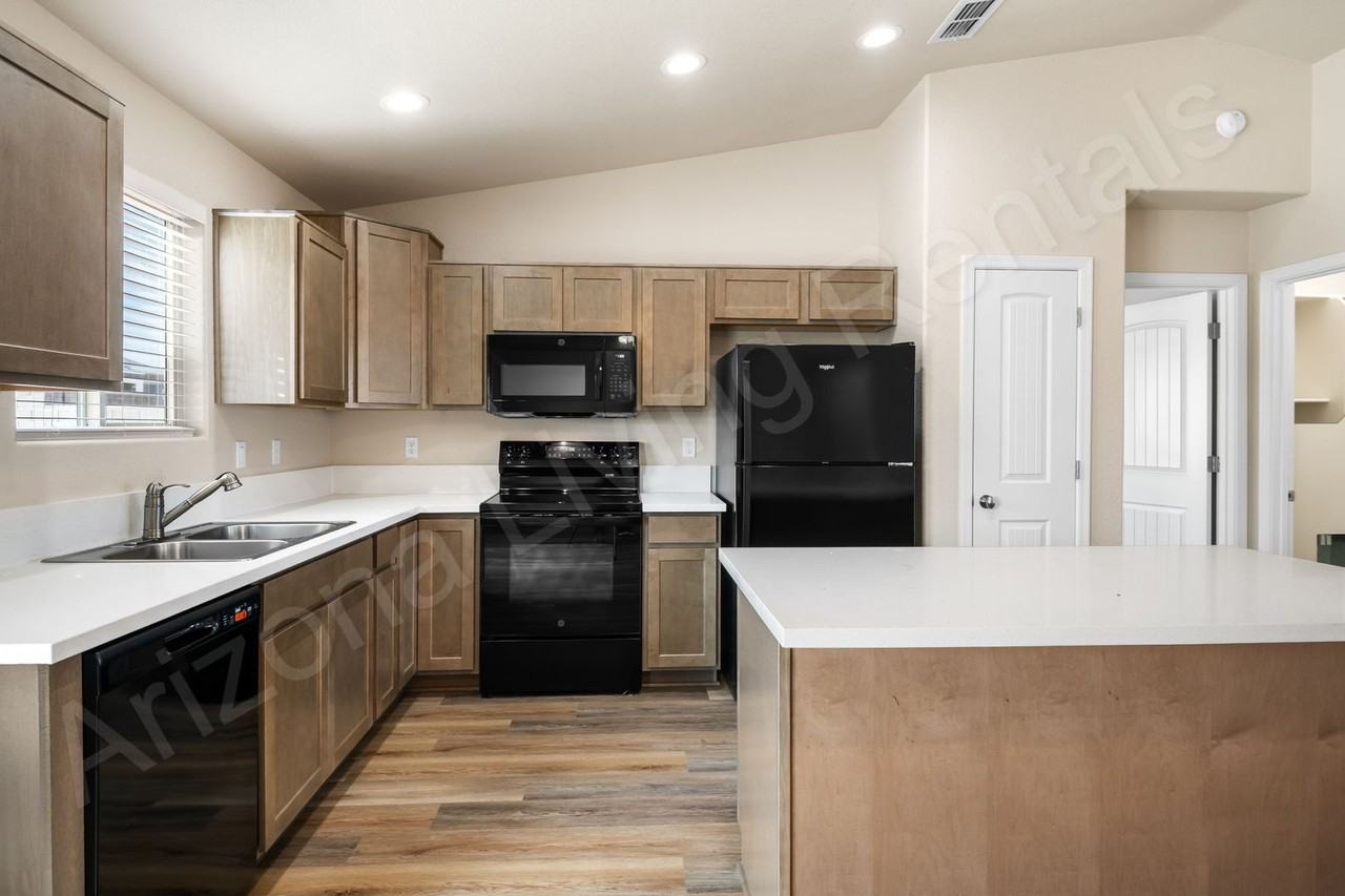 2722 Hermosa Vis - Photo 7 of 23