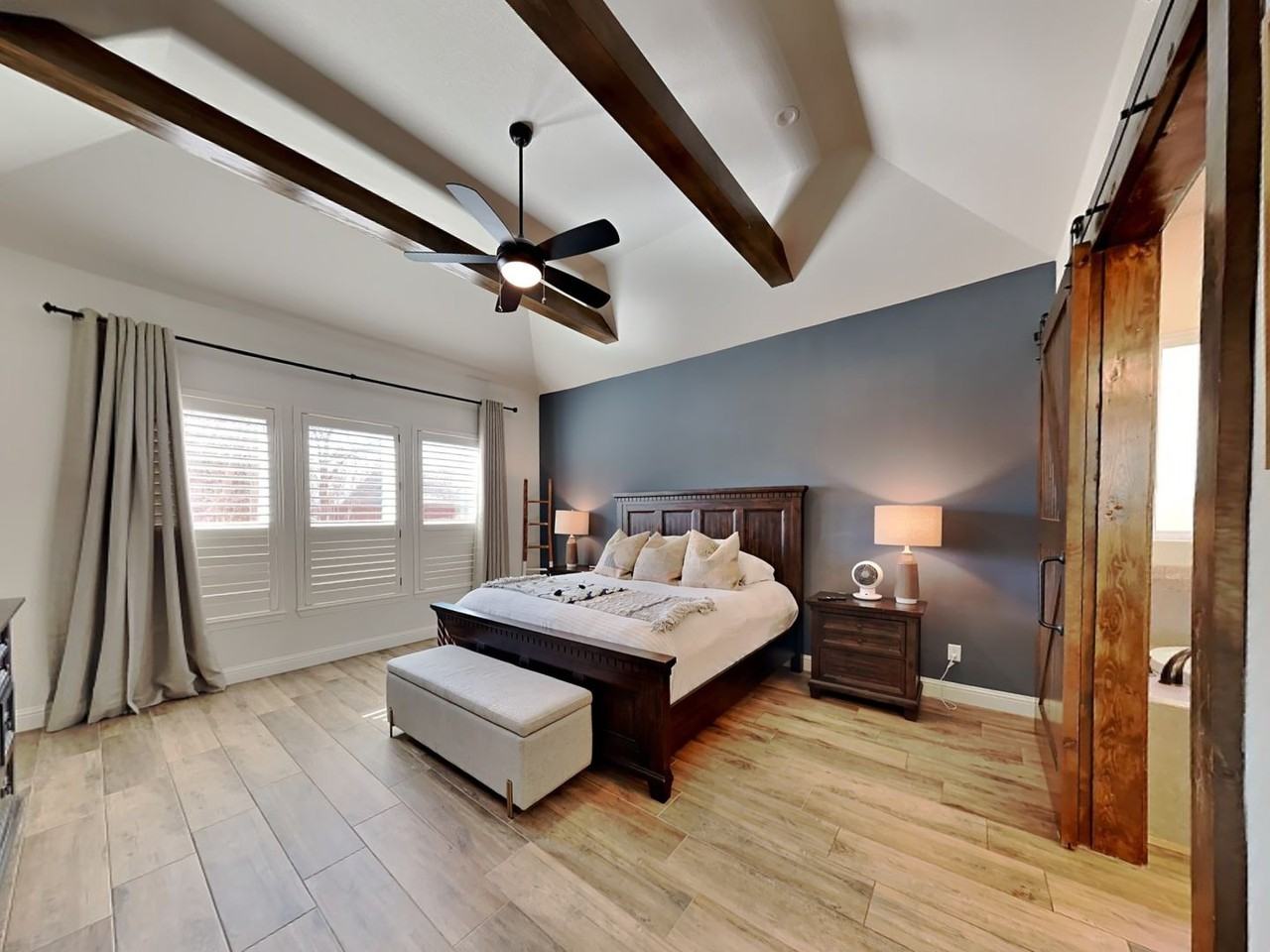 3933 Linden Ave - Photo 7 of 18