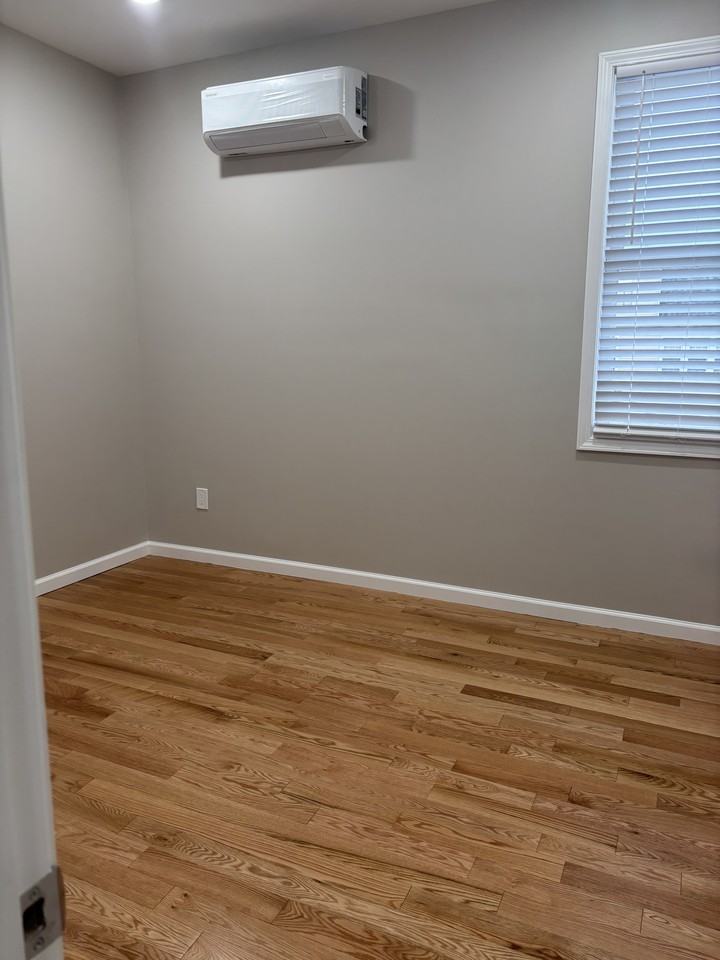 32 Rose St #2 - Photo 6 of 8