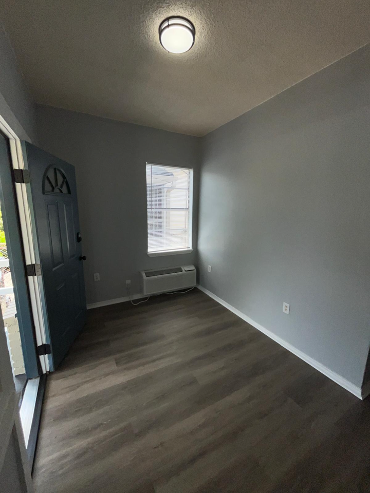 515 Leboeuf St #515 - Photo 6 of 11