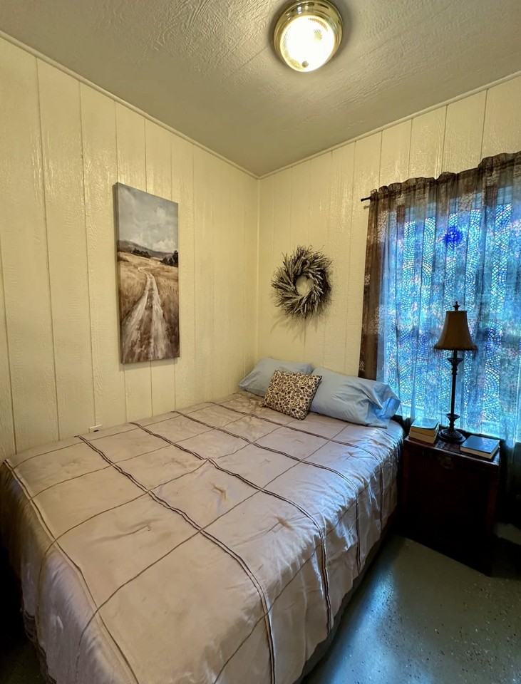 710 N Market St #A - Photo 7 of 9