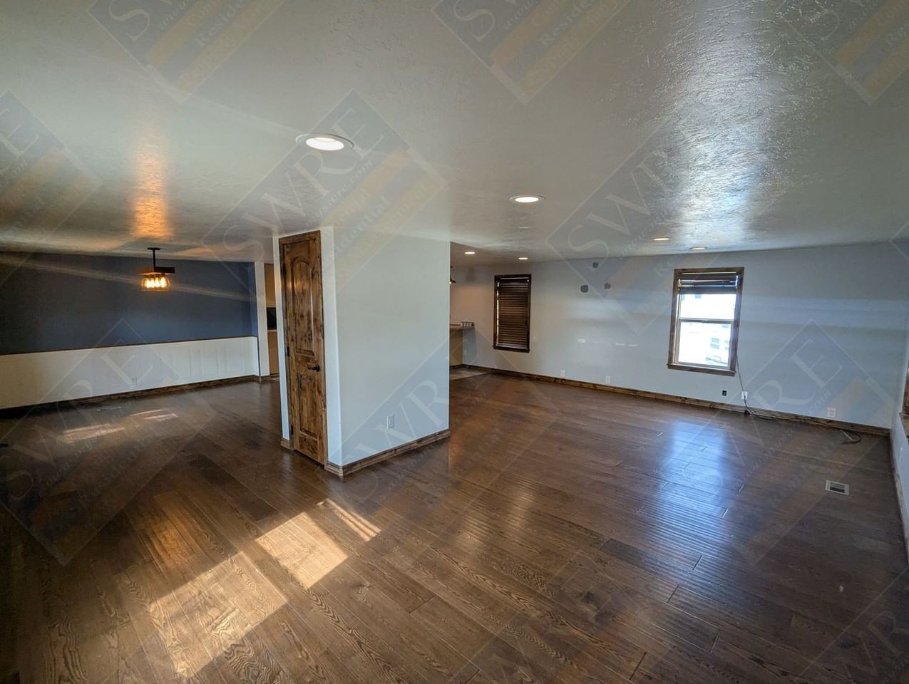 340 Hoskins Ln - Photo 3 of 15