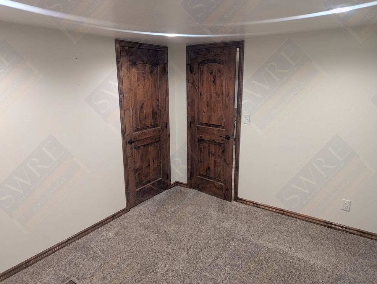 340 Hoskins Ln - Photo 7 of 15