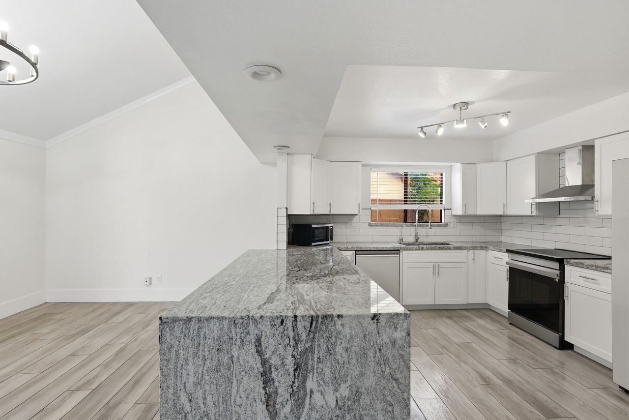 11299 E Jenan Dr #NA - Photo 3 of 31