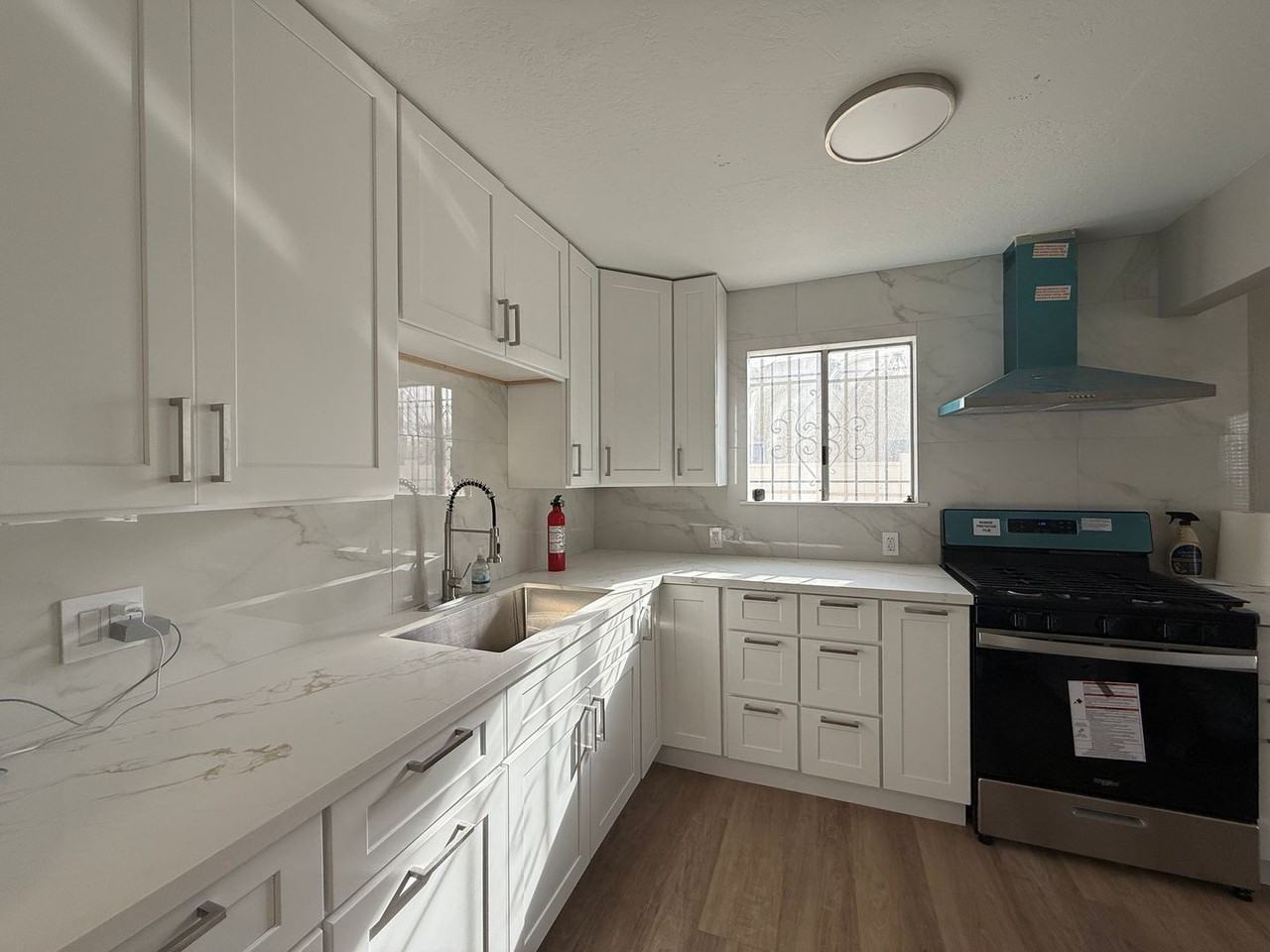 711 E Avenue K4 - Photo 6 of 15