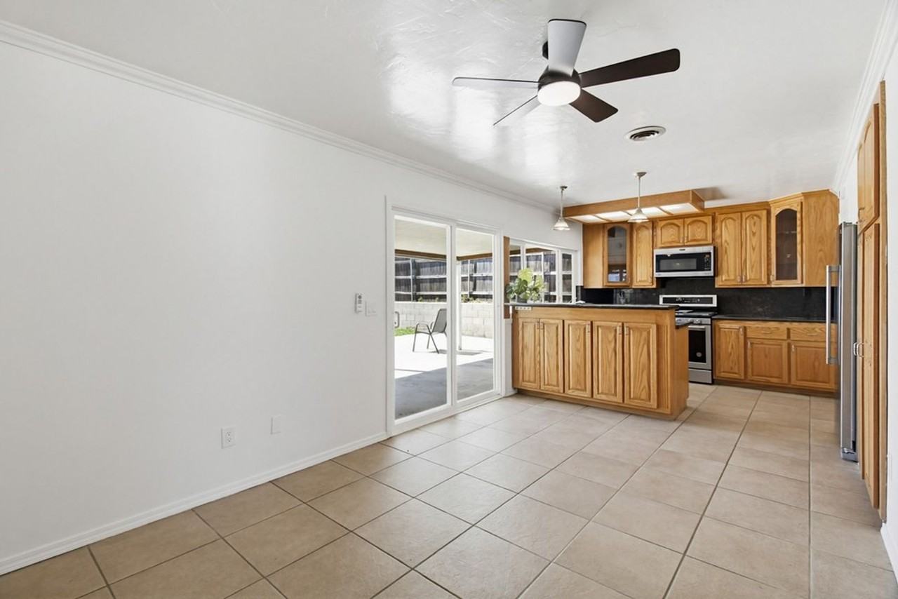 10125 Maple Tree Rd - Photo 7 of 40