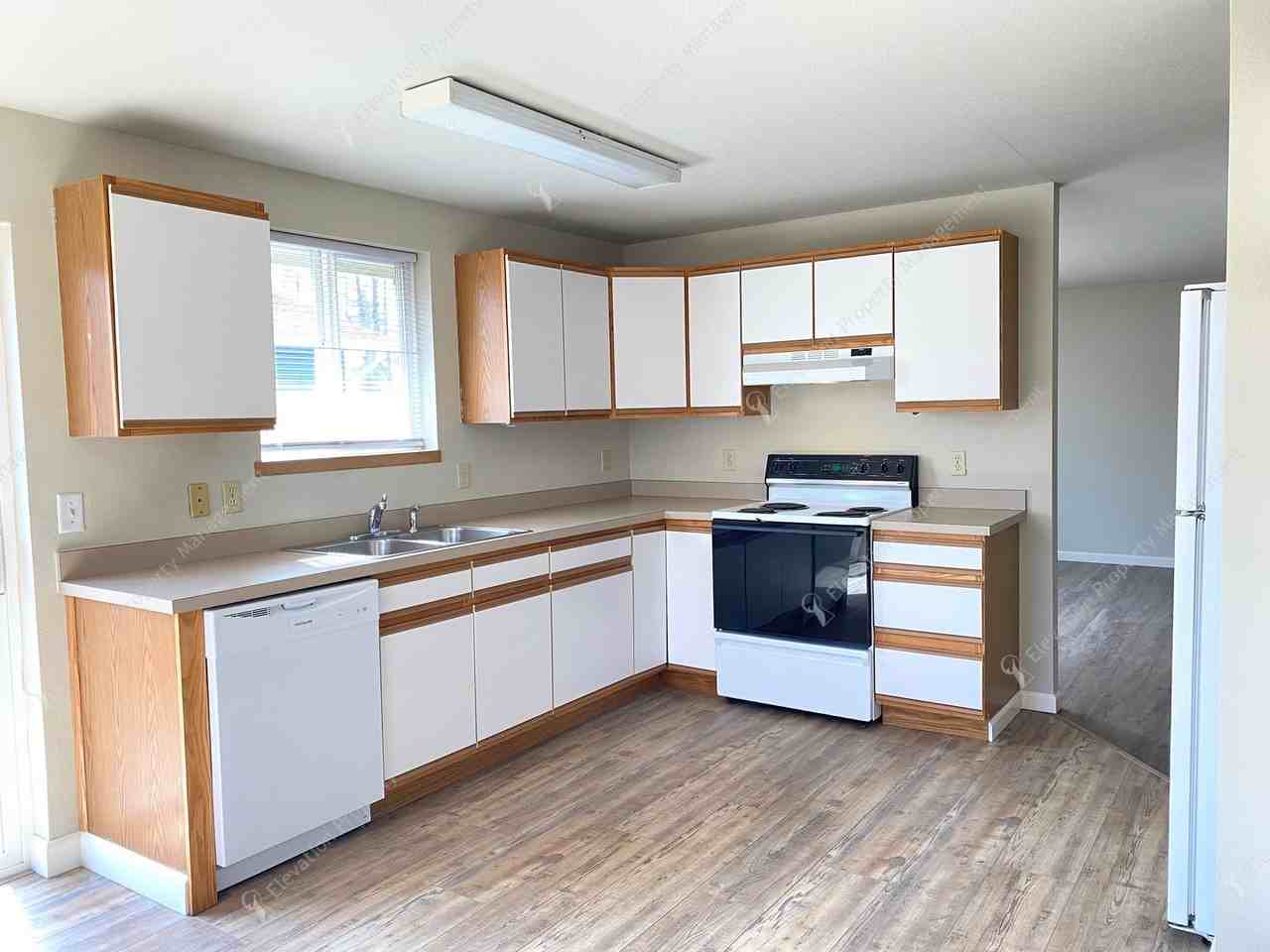 1339 Sw 16th St - Photo 3 of 23