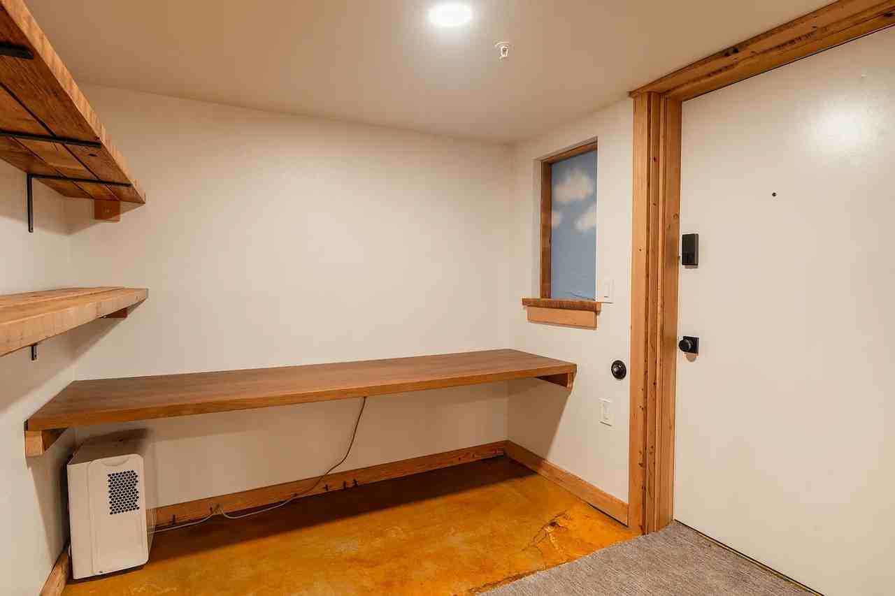 1815 Nw Hoyt St #1 - Photo 2 of 25