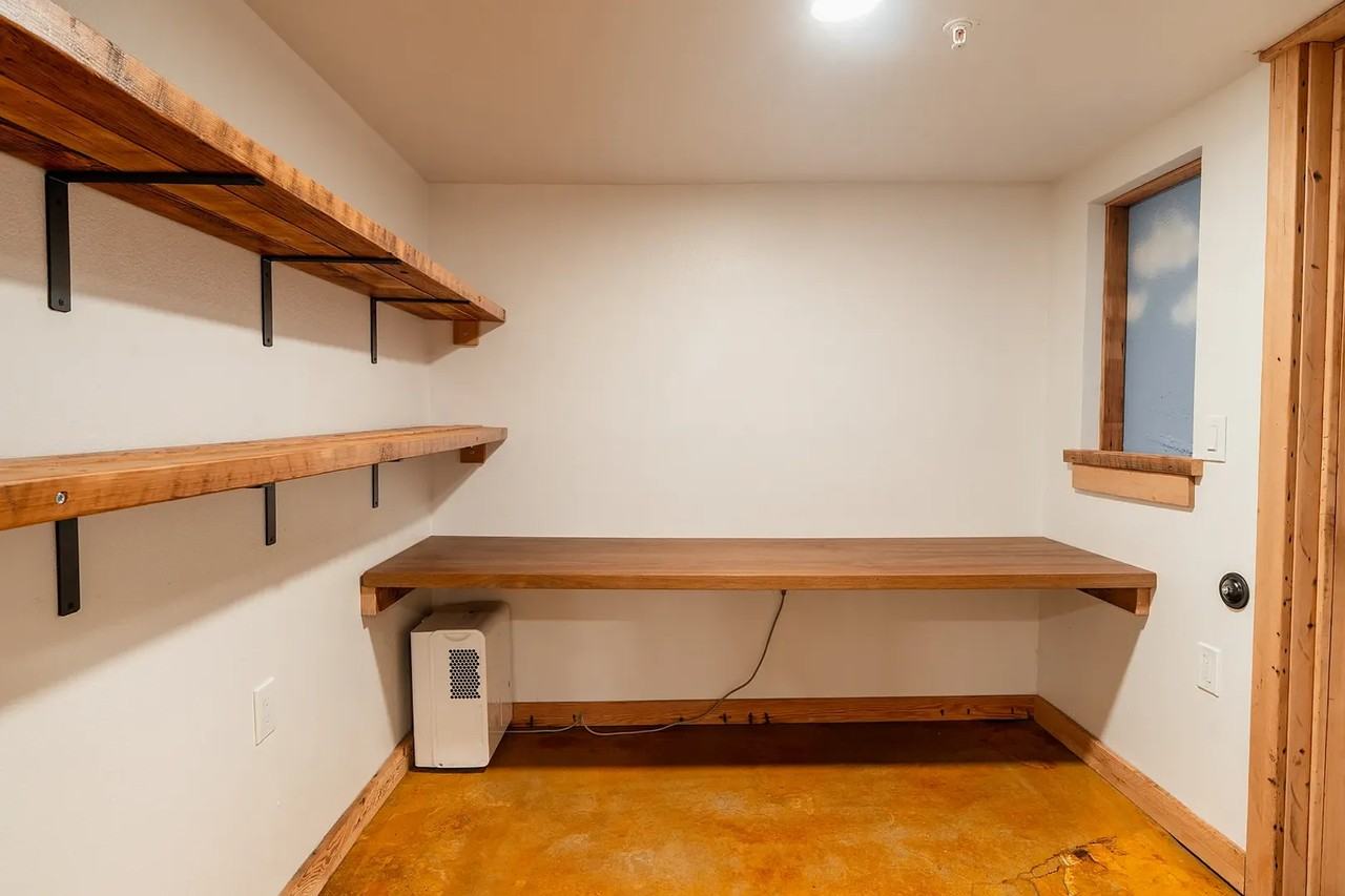 1815 Nw Hoyt St #1 - Photo 3 of 25