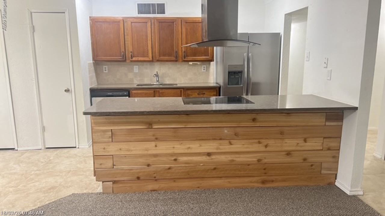 609 Live Oak Dr - Photo 5 of 30