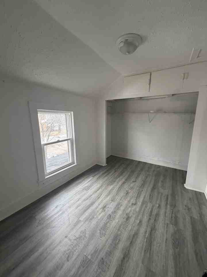 214 S 8th St #2 - Photo 5 of 8