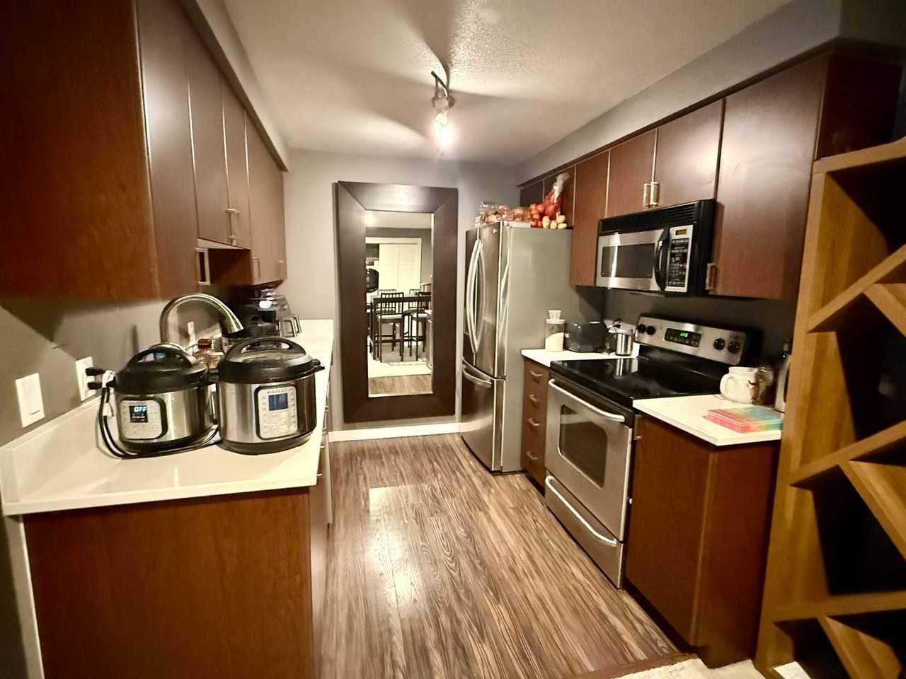 916 3rd Ave #A204 - Photo 5 of 17