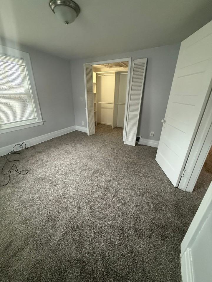 125 Jones St - Photo 6 of 9