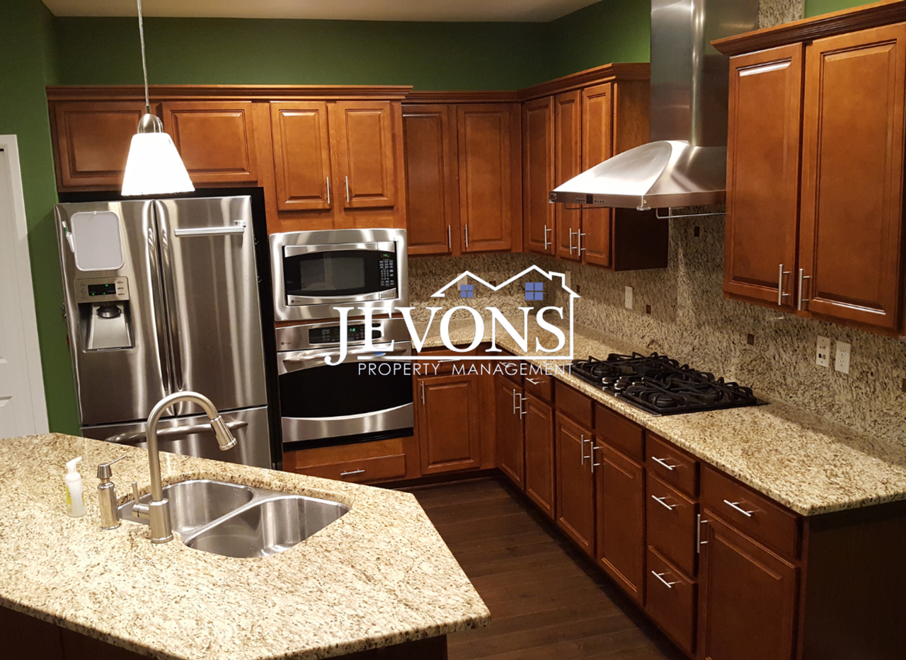 1833 10th Ave Ne - Photo 3 of 16