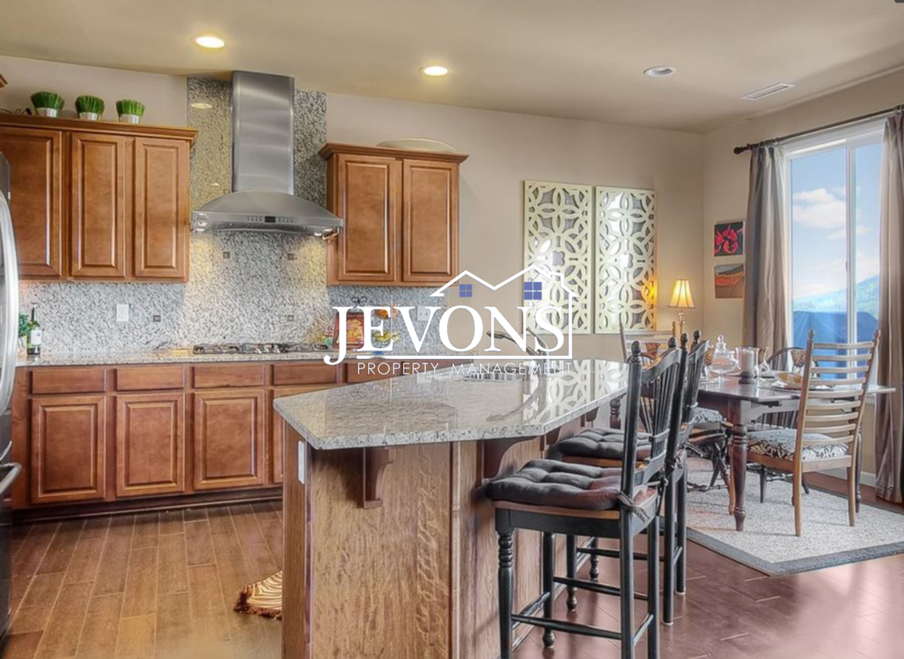 1833 10th Ave Ne - Photo 5 of 16