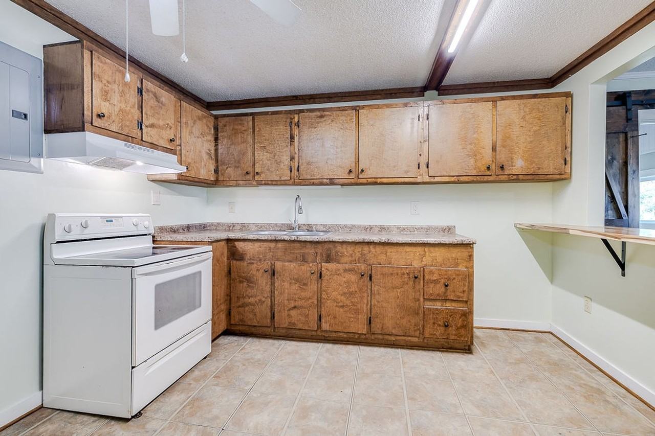 248 Sweet Gum St - Photo 3 of 25