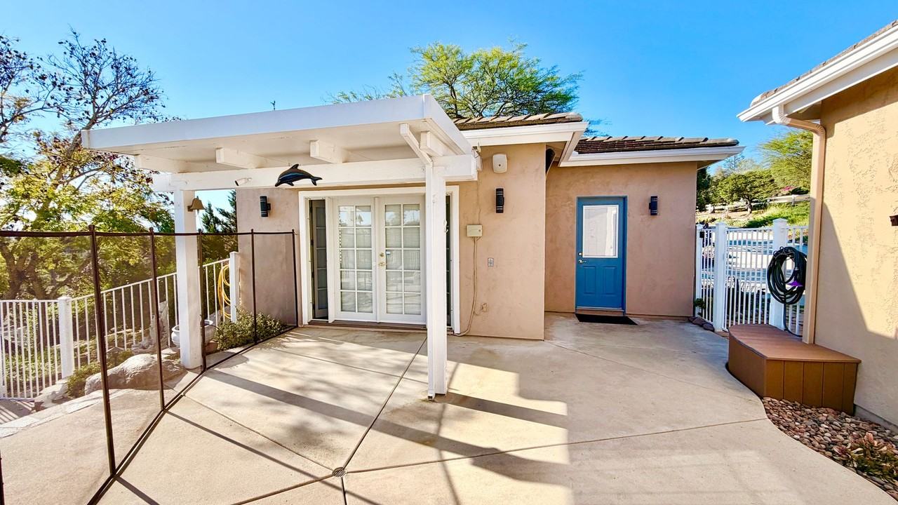 444 444 Futurity Lane Guest Home - Photo 2 of 23