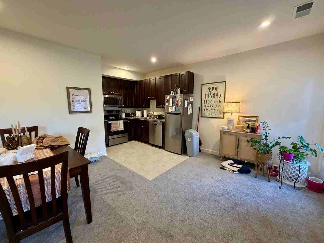 1076 Delphi Ln - Photo 4 of 13