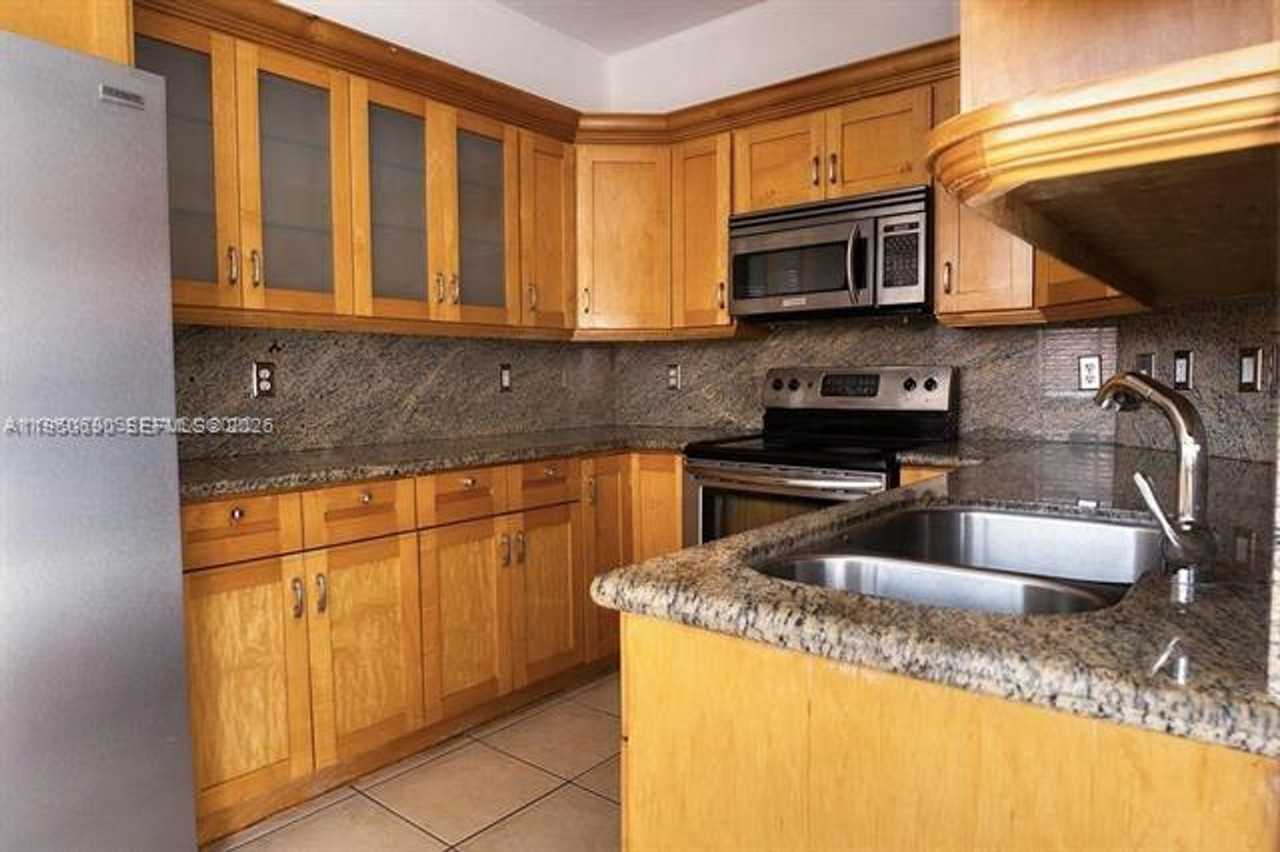 12193 12193 SW 124th Ct th 12193 - Photo 4 of 45