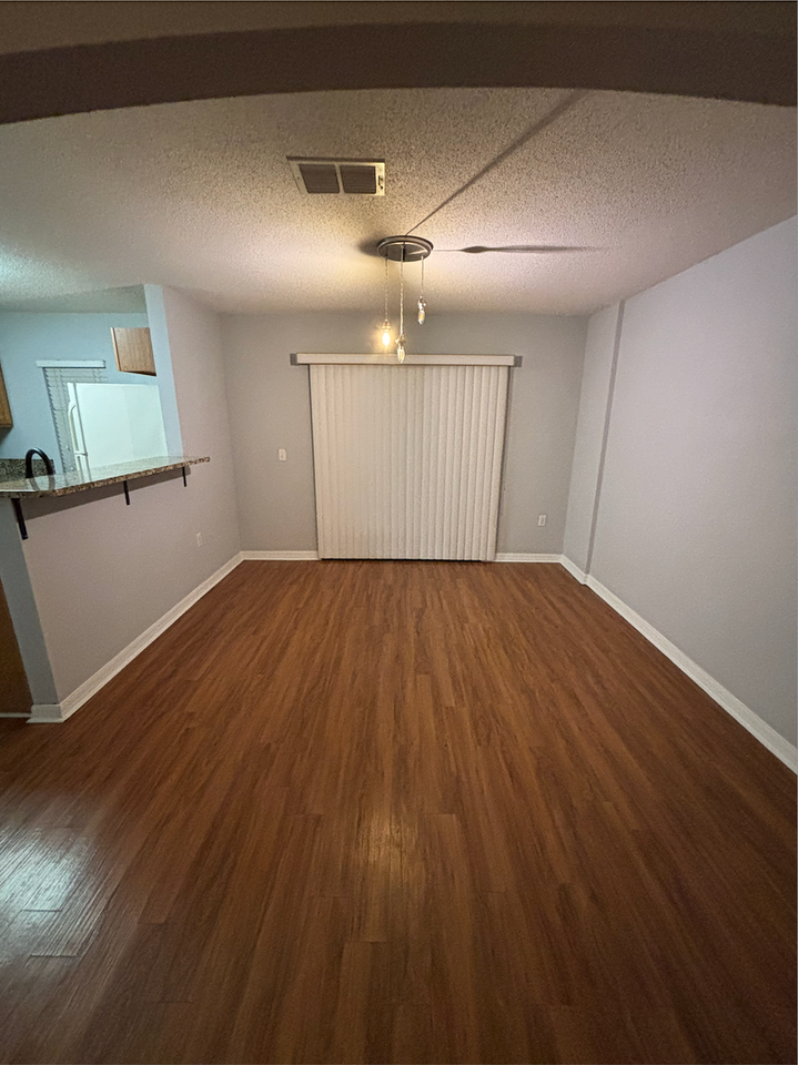 4679 Ashburn Square Dr - Photo 7 of 24