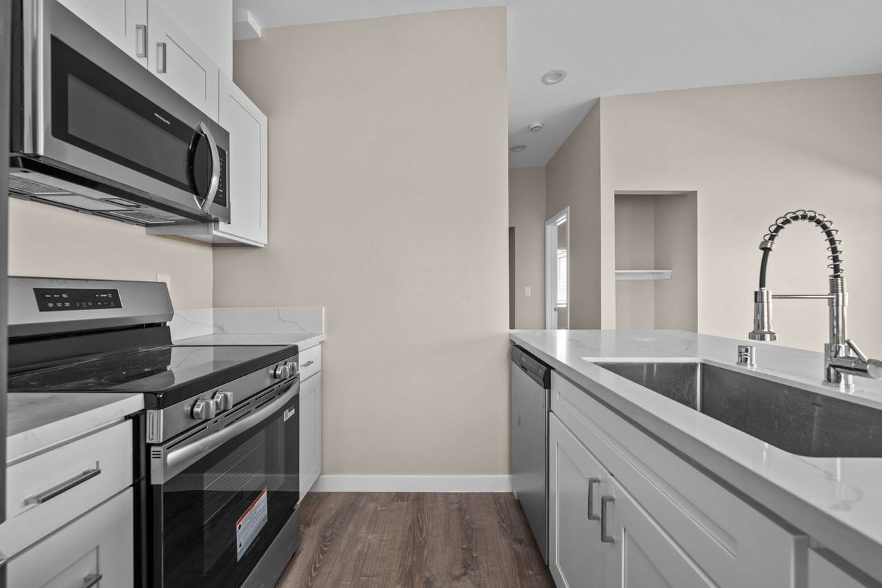 4924 Tierra Baja Way - Photo 4 of 22