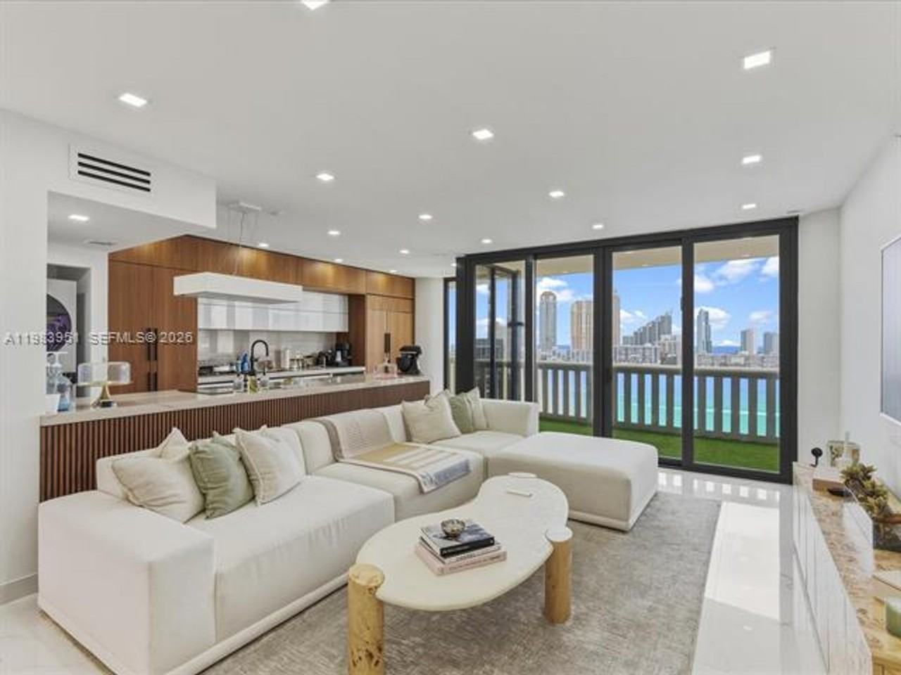 3000 Island Blvd #1501