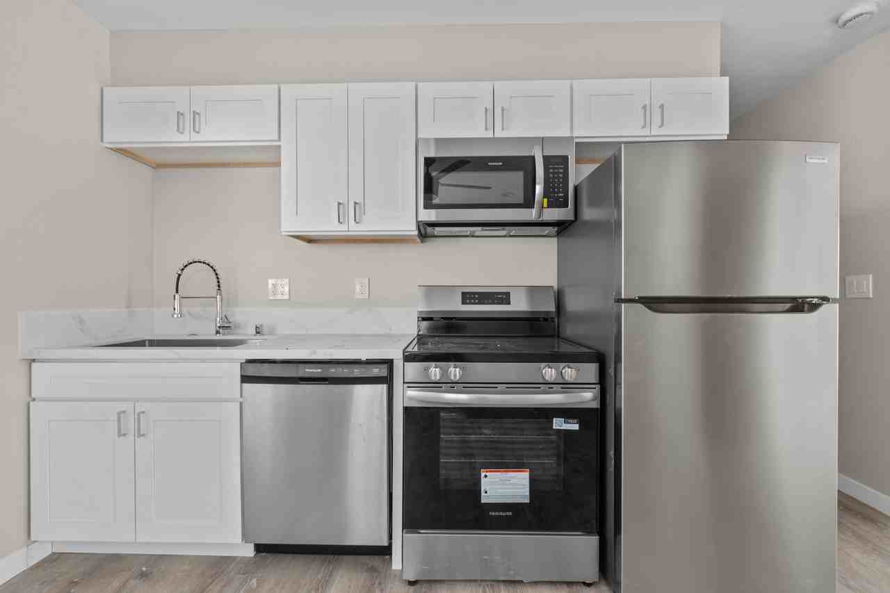 4924 Tierra Baja Way - Photo 3 of 10