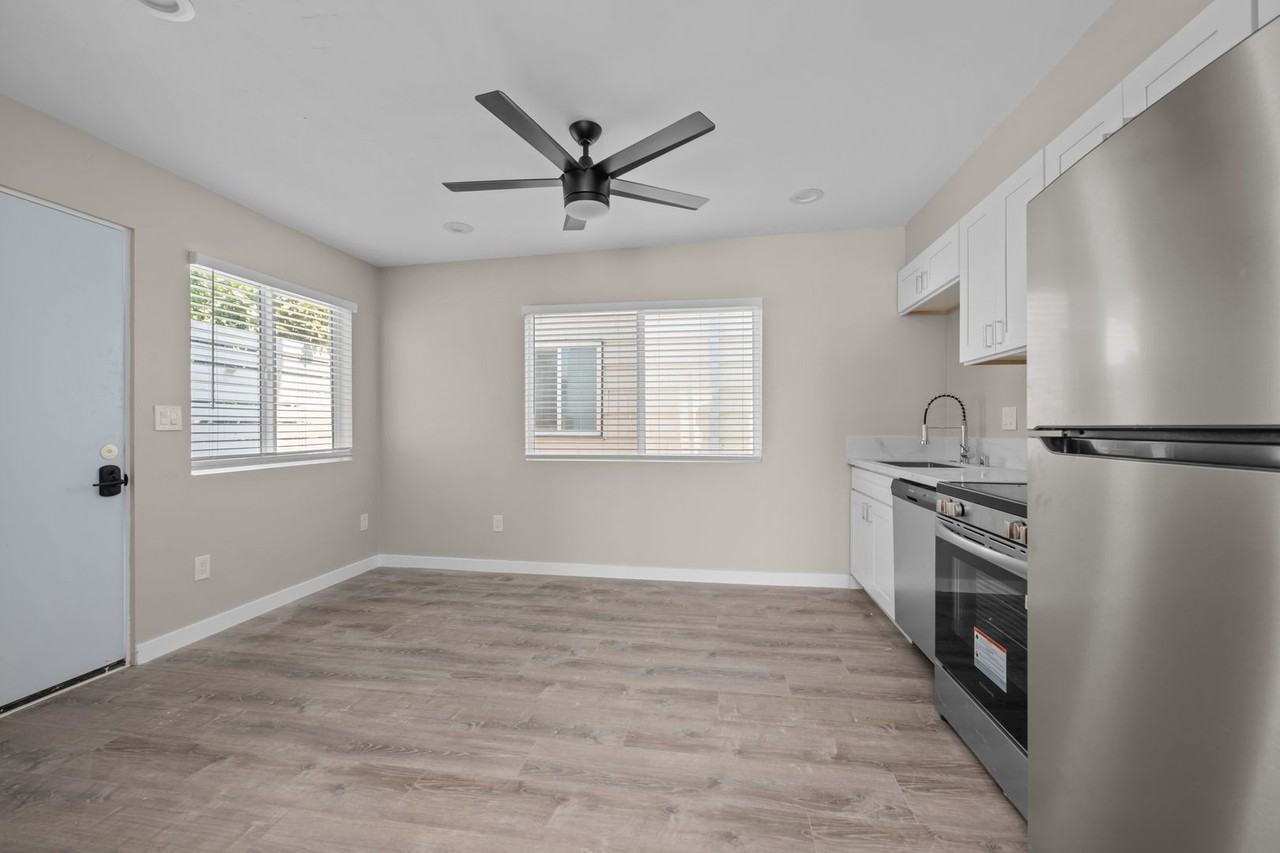 4924 Tierra Baja Way - Photo 4 of 10