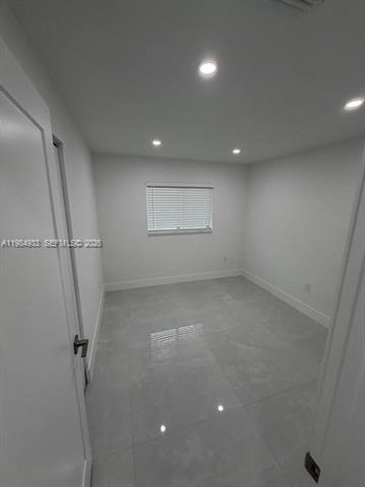 21052 Sw 97th Pl - Photo 6 of 14