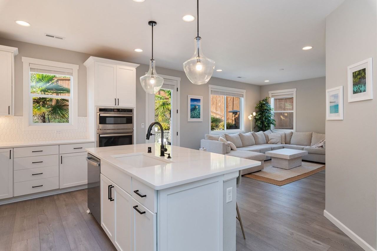 9684 Prospect Pl - Photo 5 of 22