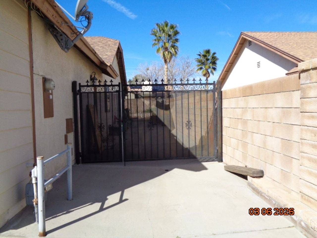 43043 Flag St - Photo 2 of 24