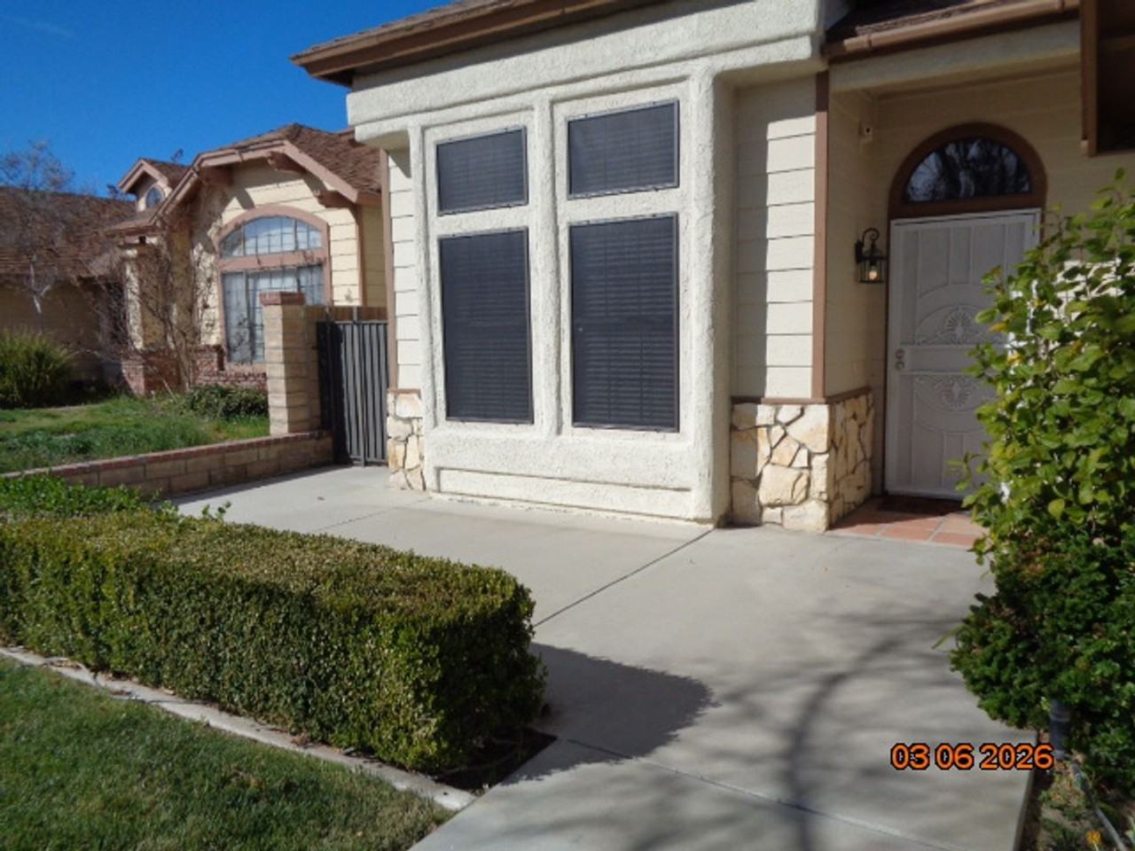 43043 Flag St - Photo 3 of 24