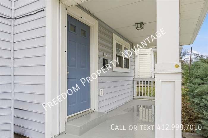 137 Freeland St - Photo 4 of 28