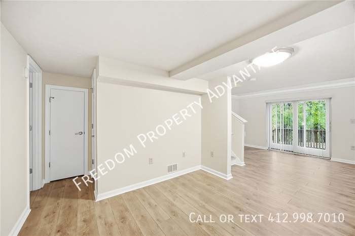 137 Freeland St - Photo 7 of 28