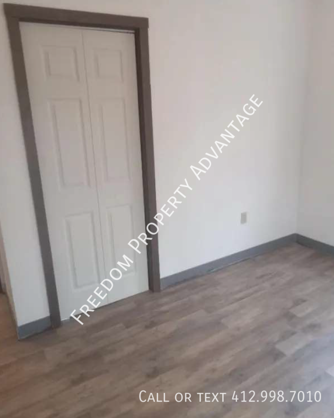 1943 Broadway Ave #B - Photo 5 of 9