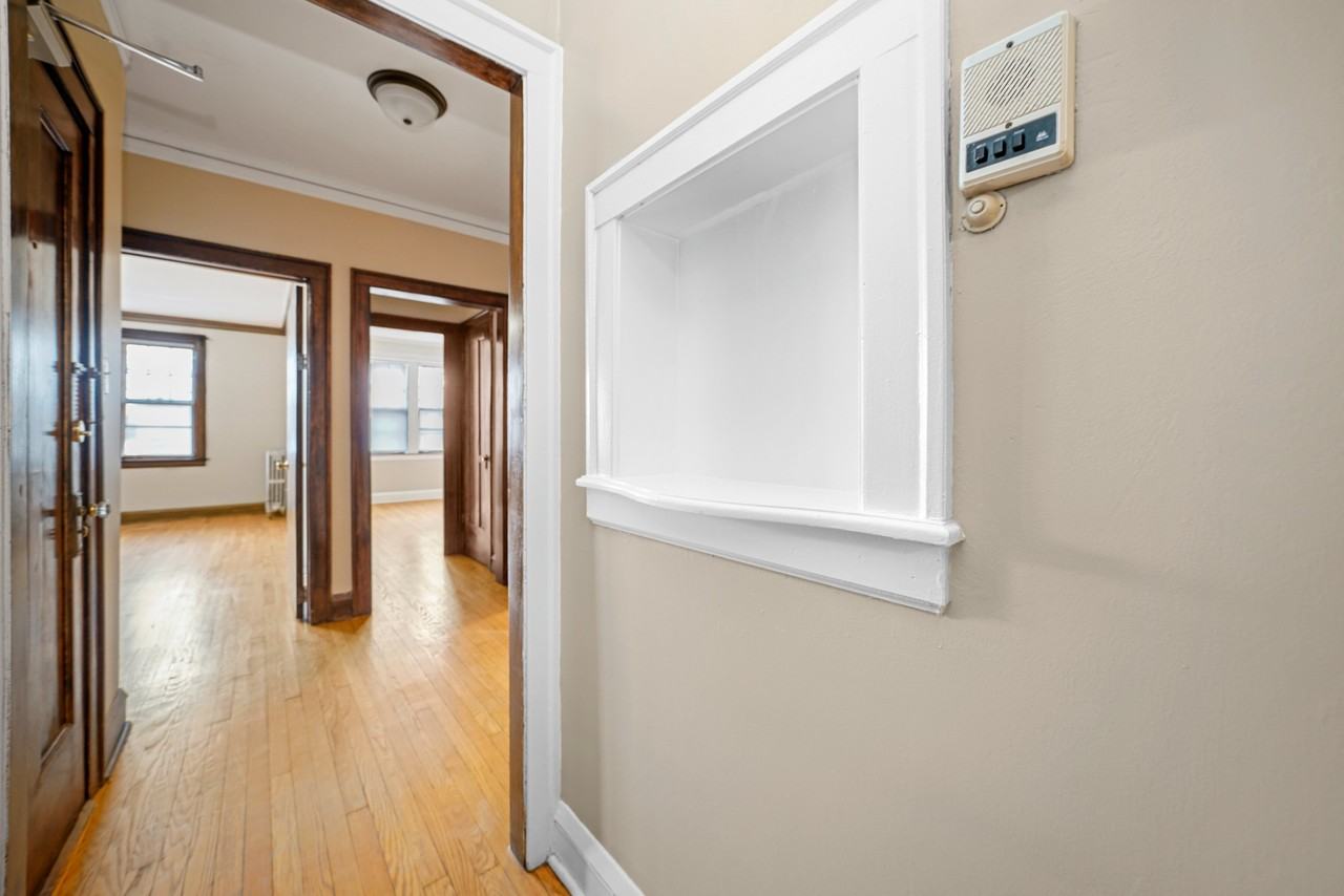 230 Elmwood Ave #1S - Photo 4 of 30