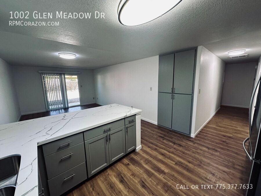 1002 Glen Meadow Dr - Photo 6 of 22