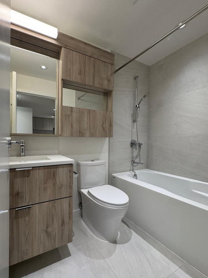 755 Harbourside Drive #410 - Photo 6 of 19