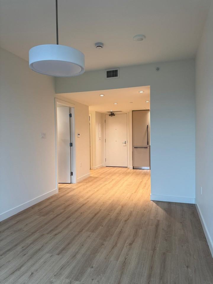 755 Harbourside Drive #410 - Photo 4 of 19