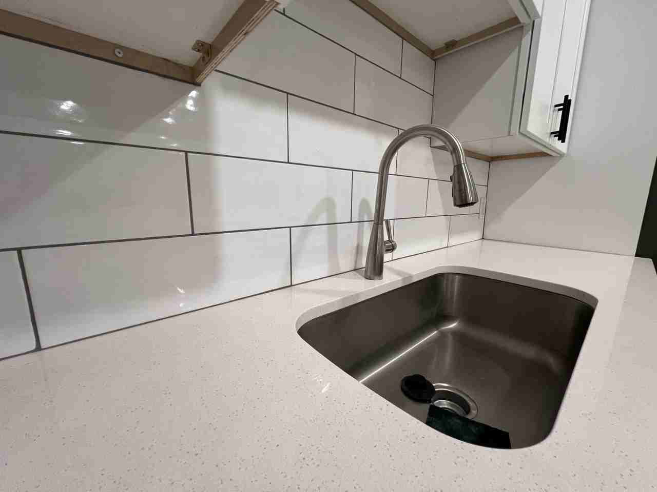327 N Clarendon Ave #B - Photo 5 of 20