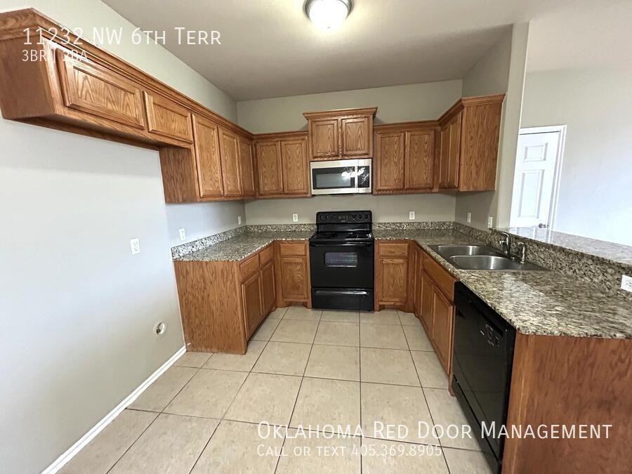 11232 Nw 6th Ter - Photo 3 of 18