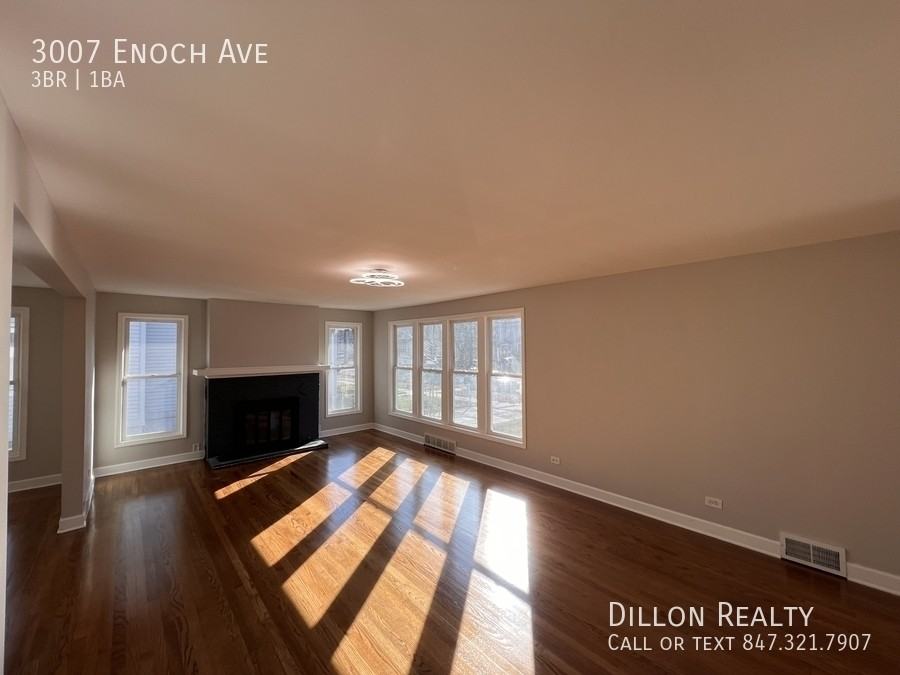 3007 Enoch Ave - Photo 4 of 22