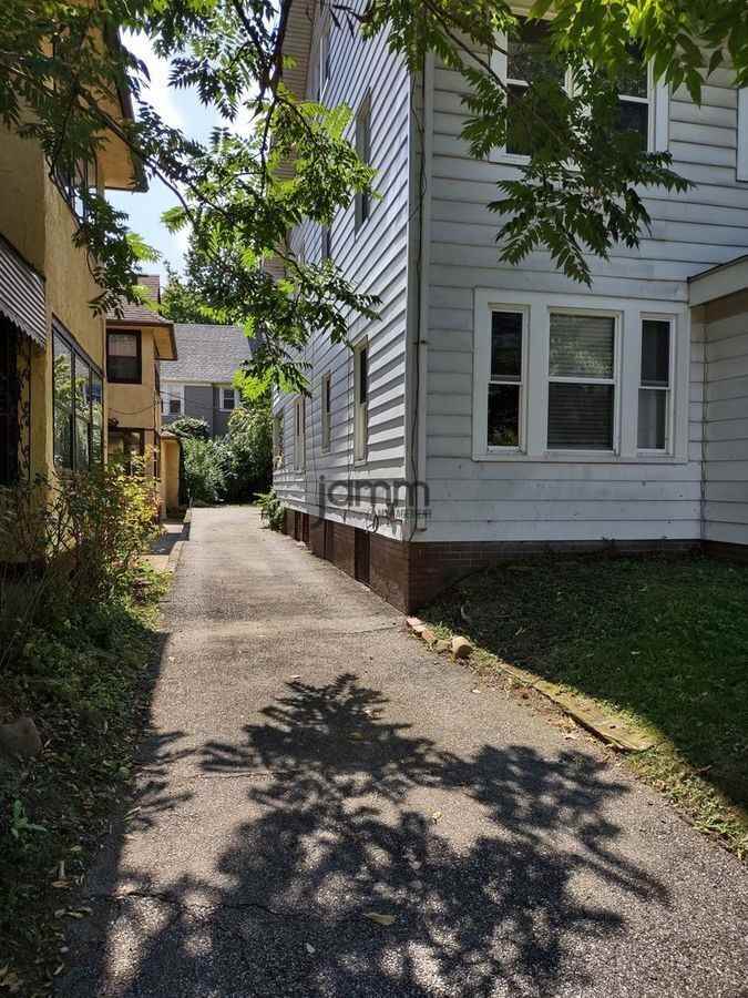 10407 Clifton Blvd - Photo 3 of 17